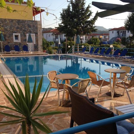 Anaxos Hotel מראה חיצוני תמונה