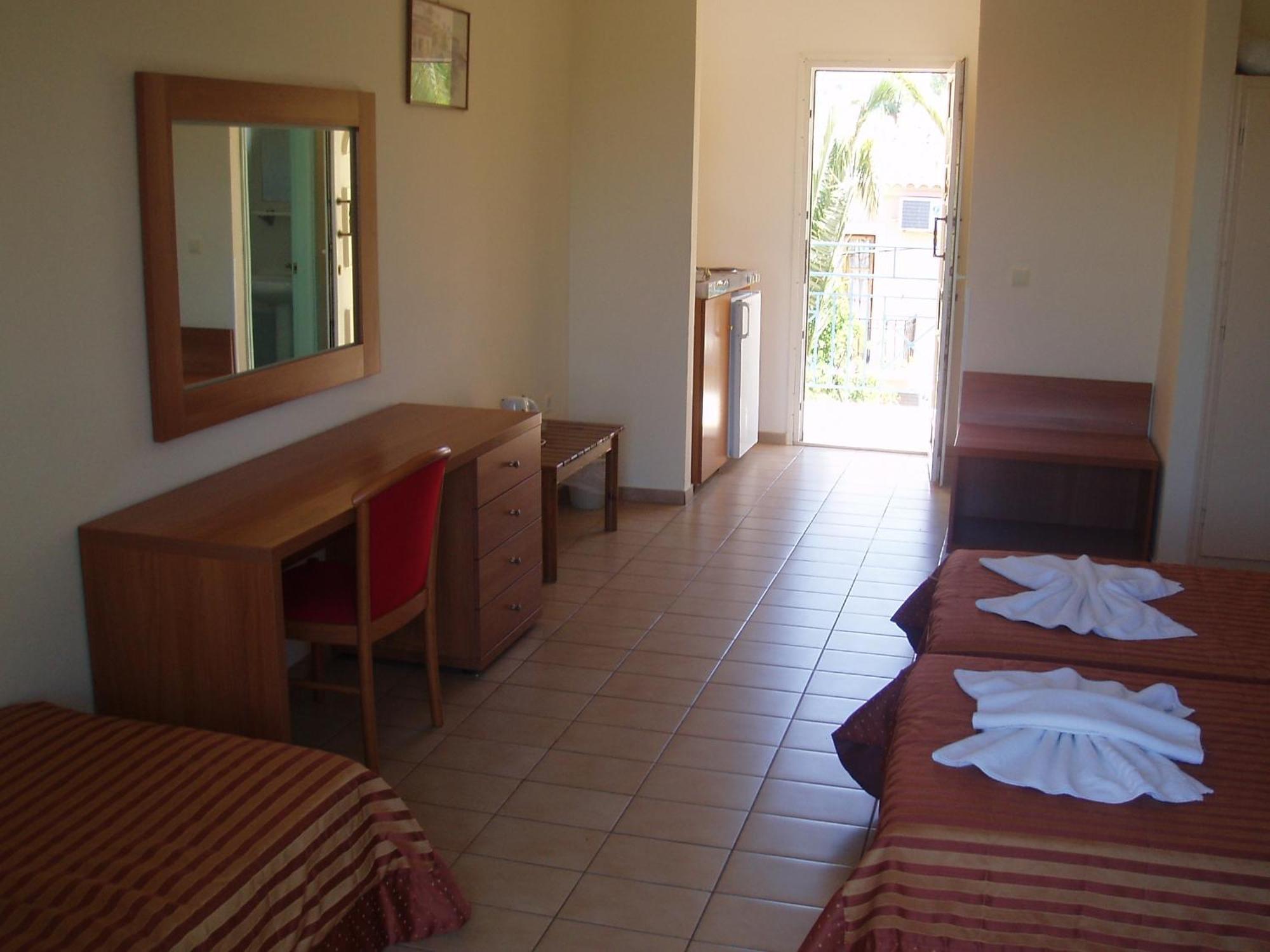 Anaxos Hotel מראה חיצוני תמונה