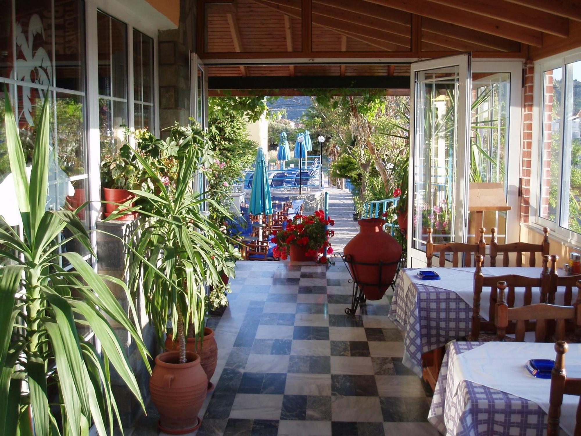 Anaxos Hotel מראה חיצוני תמונה