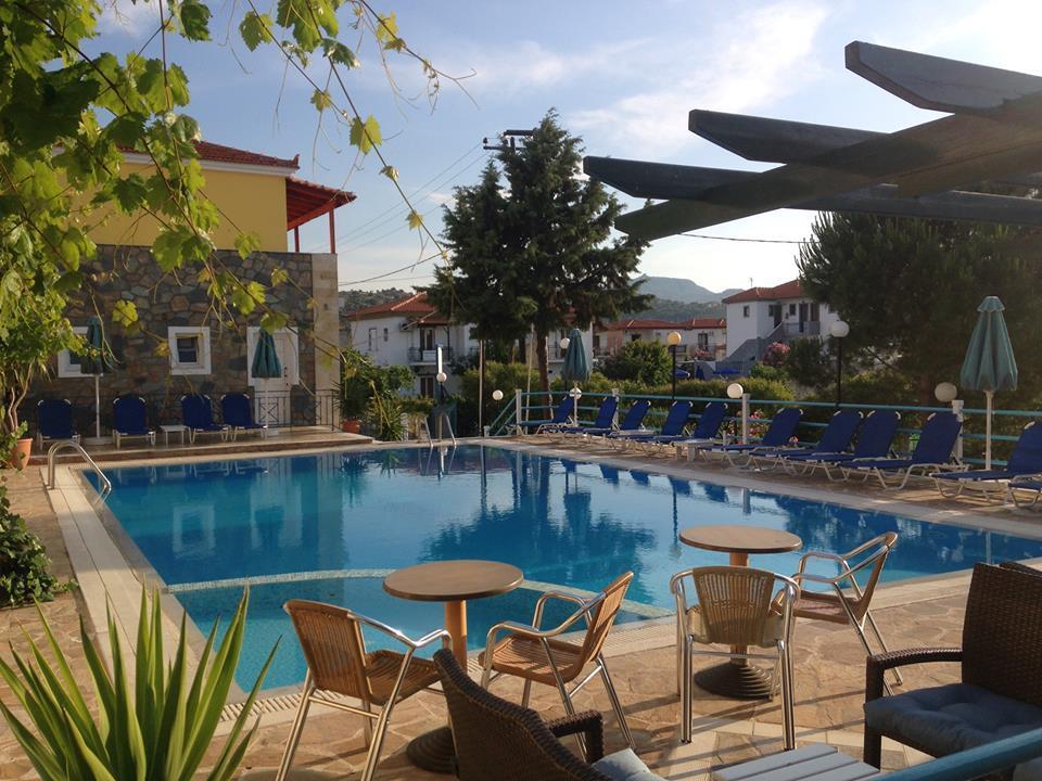Anaxos Hotel מראה חיצוני תמונה