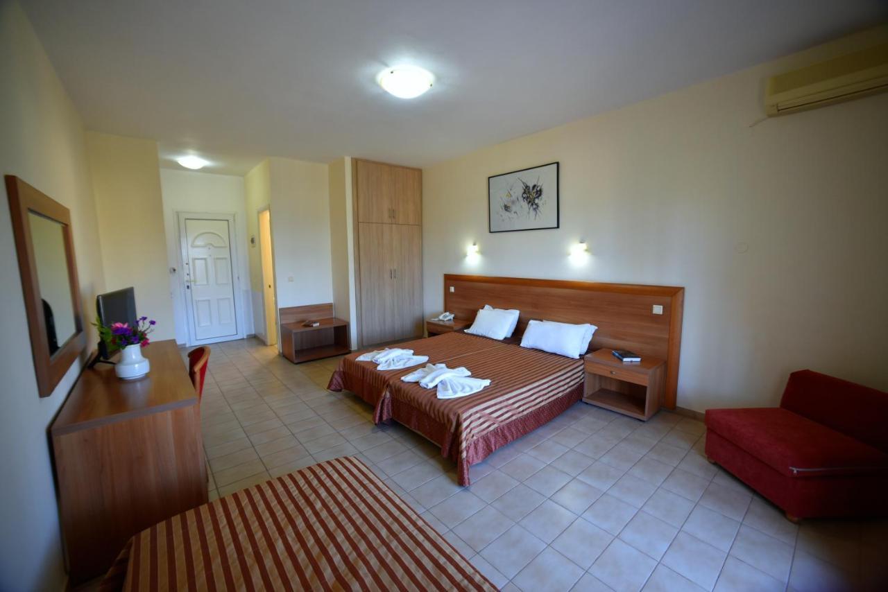 Anaxos Hotel מראה חיצוני תמונה